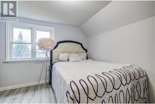 75 Tollgate Road, Brantford, ON - Indoor Photo Showing Bedroom