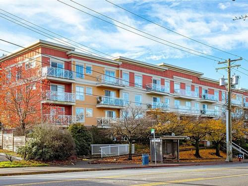 104-1371 Hillside Ave, Victoria, BC - Outdoor