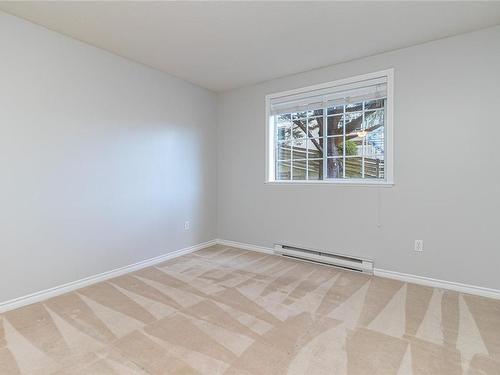 104-1371 Hillside Ave, Victoria, BC - Indoor Photo Showing Other Room