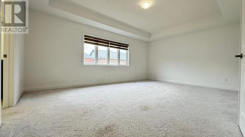 31 Concert Hill Way, East Gwillimbury, ON - Indoor Photo Showing Other Room