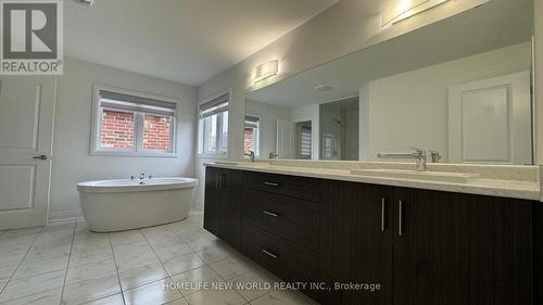 31 Concert Hill Way, East Gwillimbury, ON - Indoor Photo Showing Bathroom