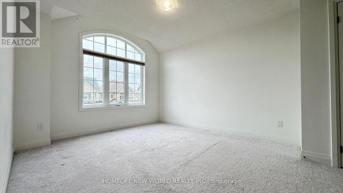 31 Concert Hill Way, East Gwillimbury, ON - Indoor Photo Showing Other Room