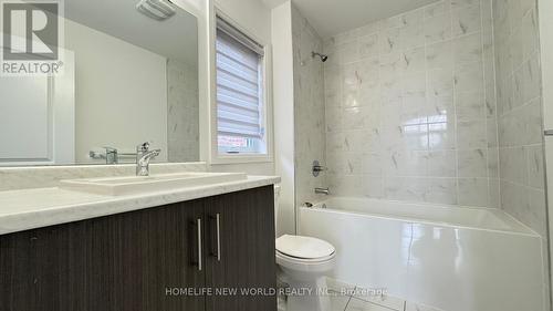 31 Concert Hill Way, East Gwillimbury, ON - Indoor Photo Showing Bathroom