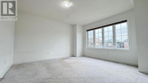 31 Concert Hill Way, East Gwillimbury, ON - Indoor Photo Showing Other Room