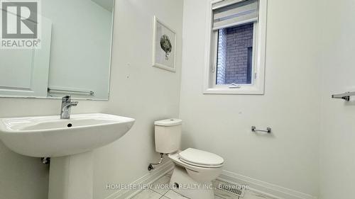 31 Concert Hill Way, East Gwillimbury, ON - Indoor Photo Showing Bathroom