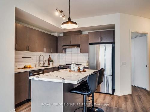 2124-9000 Jane St, Vaughan, ON - Indoor Photo Showing Kitchen With Stainless Steel Kitchen With Upgraded Kitchen