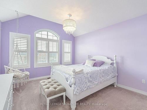 2 Hackett St, East Gwillimbury, ON - Indoor Photo Showing Bedroom