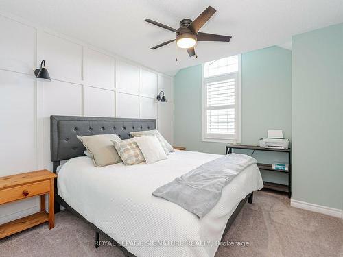 2 Hackett St, East Gwillimbury, ON - Indoor Photo Showing Bedroom