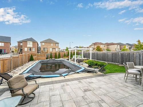 2 Hackett St, East Gwillimbury, ON - Outdoor With Backyard