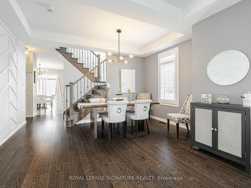 2 Hackett St, East Gwillimbury, ON - Indoor Photo Showing Dining Room