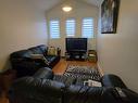 3991 Discovery Crt, Mississauga, ON  - Indoor Photo Showing Living Room 