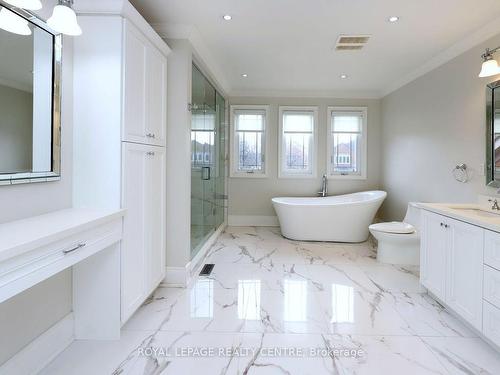 2577 Burnford Tr, Mississauga, ON - Indoor Photo Showing Bathroom