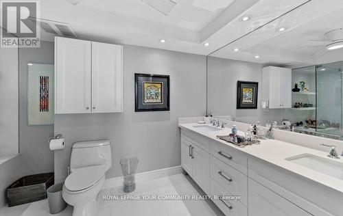 1608 - 7300 Yonge Street, Vaughan, ON - Indoor Photo Showing Bathroom