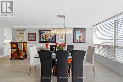 1608 - 7300 Yonge Street, Vaughan, ON - Indoor Photo Showing Dining Room