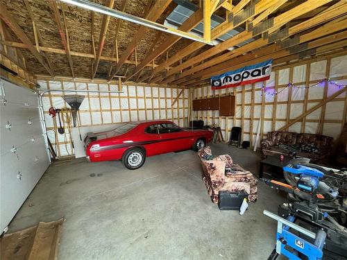 908 Lorne Avenue E, Brandon, MB - Indoor Photo Showing Garage