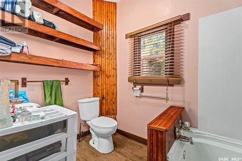 444 Grandview Street W, Moose Jaw, SK - Indoor Photo Showing Bathroom