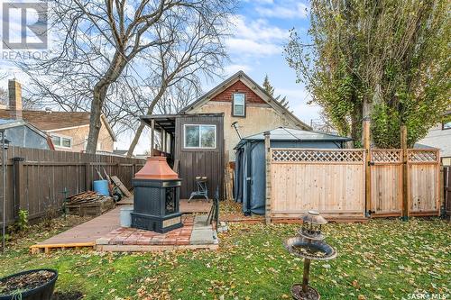 444 Grandview Street W, Moose Jaw, SK - Outdoor