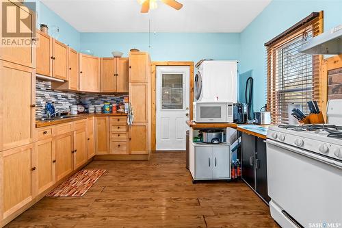 444 Grandview Street W, Moose Jaw, SK - Indoor Photo Showing Kitchen