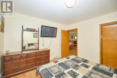 90 Richmond Street, Thorold (557 - Thorold Downtown), ON - Indoor Photo Showing Bedroom