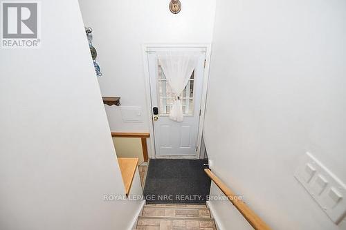 90 Richmond Street, Thorold (557 - Thorold Downtown), ON - Indoor Photo Showing Other Room