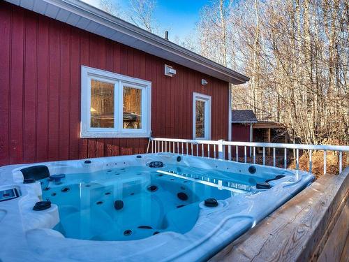 Spa - 160 Rue Gouin, Mont-Tremblant, QC - Outdoor