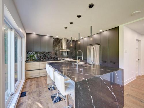 Kitchen - 650 Mtée Du Village, Saint-Joseph-Du-Lac, QC - Indoor Photo Showing Kitchen With Upgraded Kitchen