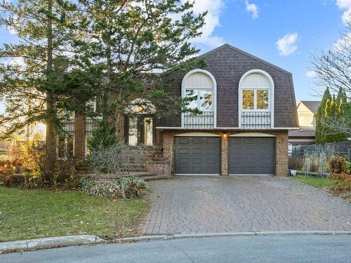 Rue - 33 Rue Surrey, Dollard-Des-Ormeaux, QC - Outdoor