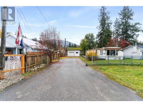 418 Elliot Crescent, Sicamous, BC 