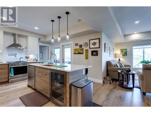 2161 Upper Sundance Drive Unit# 9, West Kelowna, BC - Indoor Photo Showing Kitchen