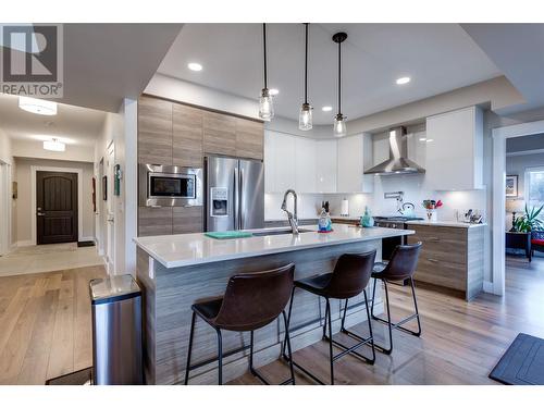 2161 Upper Sundance Drive Unit# 9, West Kelowna, BC - Indoor Photo Showing Kitchen With Upgraded Kitchen