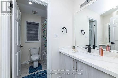 2079 Hallandale Street, Oshawa, ON - Indoor Photo Showing Bathroom