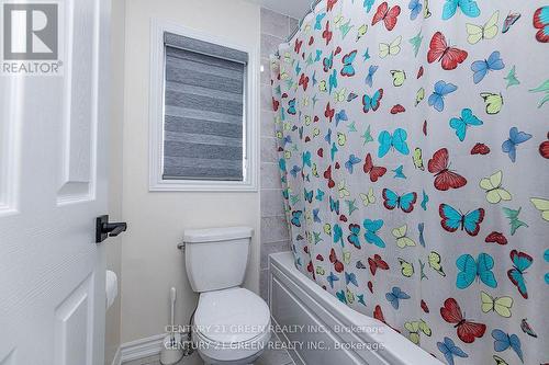 2079 Hallandale Street, Oshawa, ON - Indoor Photo Showing Bathroom