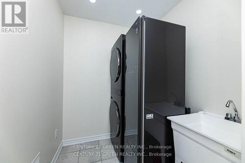 2079 Hallandale Street, Oshawa, ON - Indoor Photo Showing Laundry Room