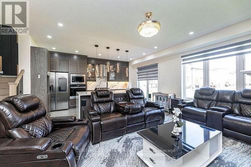 2079 Hallandale Street, Oshawa, ON - Indoor Photo Showing Living Room