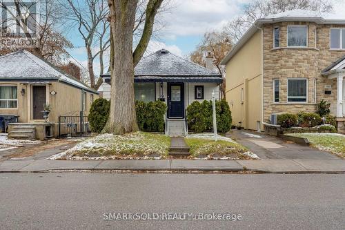 104 Cadorna Avenue, Toronto, ON - Outdoor With Facade