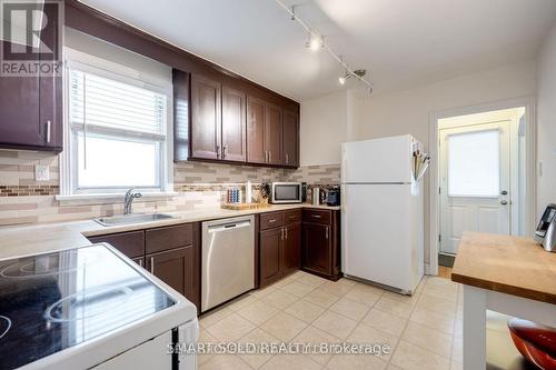 104 Cadorna Avenue, Toronto, ON - Indoor Photo Showing Kitchen