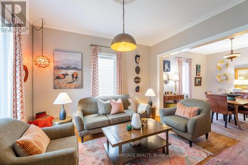 632 Woodbine Avenue, Toronto, ON - Indoor Photo Showing Living Room