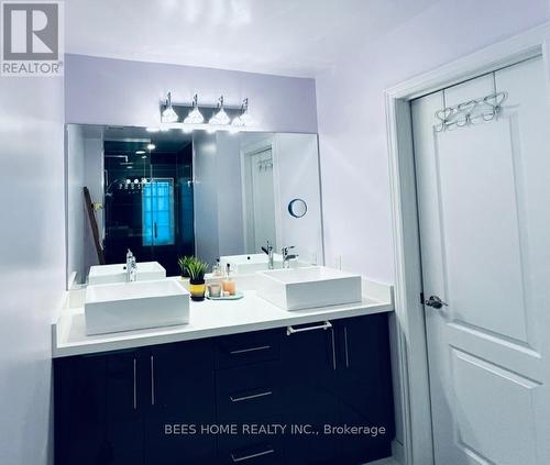 2893 Bur Oak Avenue, Markham, ON - Indoor Photo Showing Bathroom