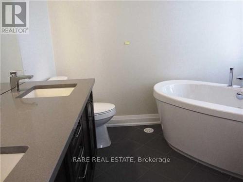 16 Plowman Lane, Richmond Hill, ON - Indoor Photo Showing Bathroom