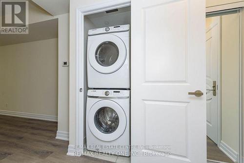 910 - 9075 Jane Street, Vaughan, ON - Indoor Photo Showing Laundry Room