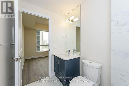 910 - 9075 Jane Street, Vaughan, ON - Indoor Photo Showing Bathroom