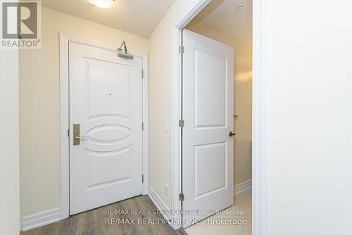 910 - 9075 Jane Street, Vaughan, ON - Indoor Photo Showing Other Room