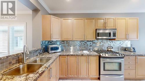 127 - 17 Legendary Trail, Whitchurch-Stouffville, ON - Indoor Photo Showing Kitchen With Double Sink