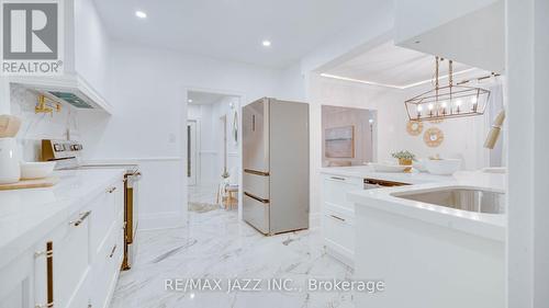 263 Haig Street, Oshawa (O'Neill), ON - Indoor Photo Showing Kitchen