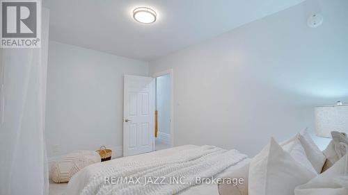 263 Haig Street, Oshawa (O'Neill), ON - Indoor Photo Showing Bedroom