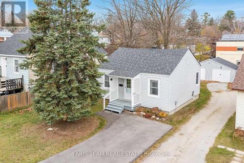 13 Albany Avenue, Orillia, ON - Outdoor