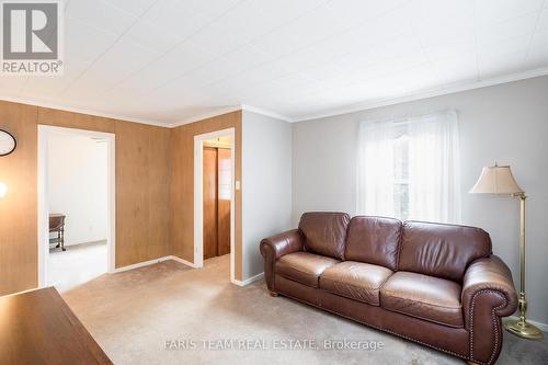 13 Albany Avenue, Orillia, ON - Indoor Photo Showing Living Room