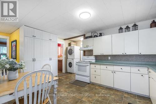 1 Erie Street, Clearview, ON - Indoor Photo Showing Kitchen