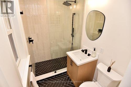 622 Woodland Avenue, Burlington, ON - Indoor Photo Showing Bathroom