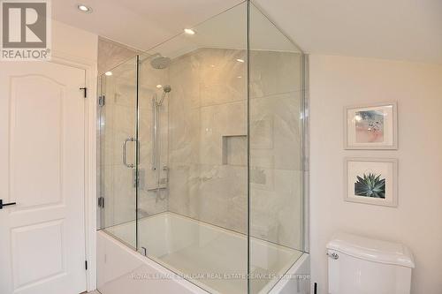 622 Woodland Avenue, Burlington, ON - Indoor Photo Showing Bathroom